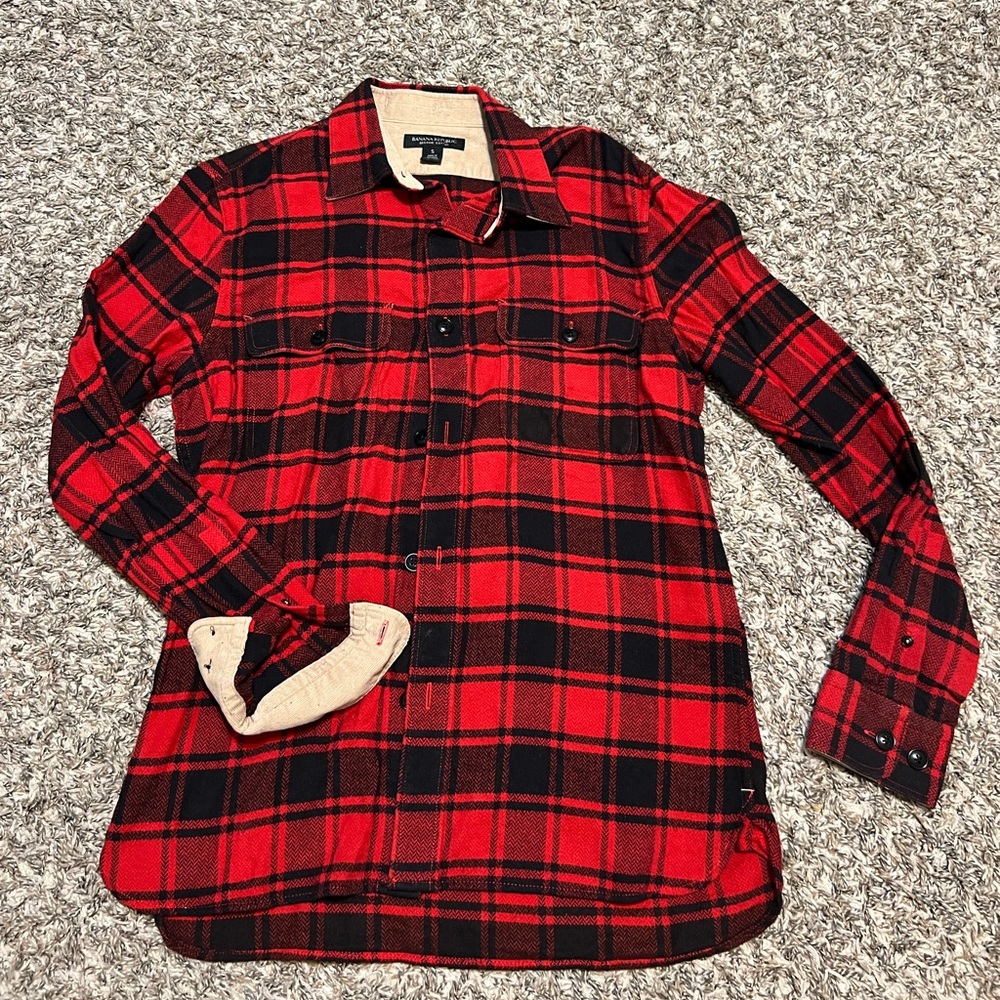 Banana republican red funnel button down small
